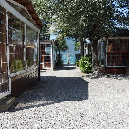 Vakantiehuis Casasdecasper - Camping Italie Hotel Porlezza Ngoại thất bức ảnh