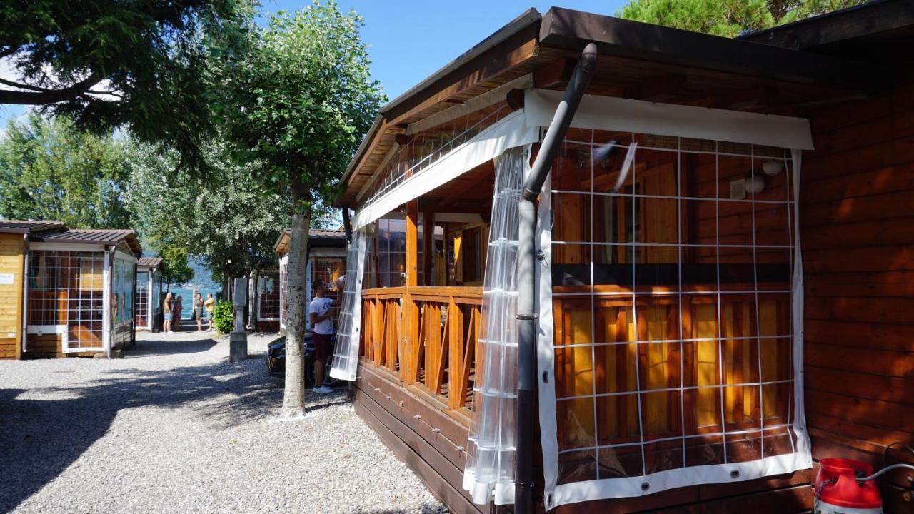 Vakantiehuis Casasdecasper - Camping Italie Hotel Porlezza Ngoại thất bức ảnh
